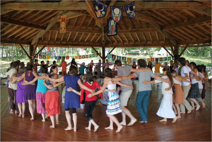 Soirée Danses de la paix à LLN @ Paroisse Notre Dame d'Espérance